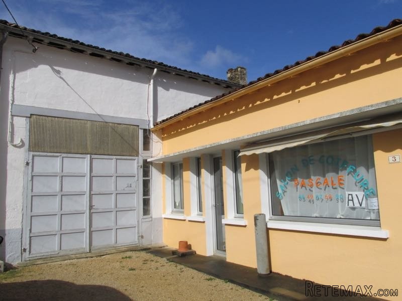 Former Hairdressers + Outbuilding