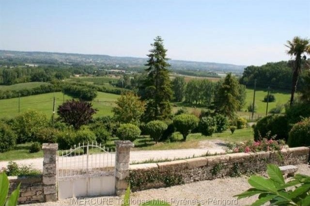 12 bedroom Manor House For Sale: 47380.. - 2