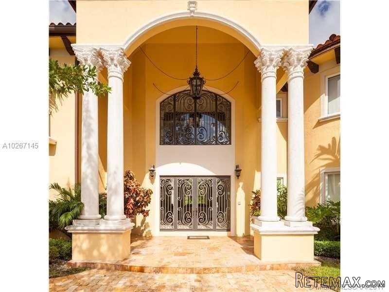 7 bedroom House For Sale: 5861 SW 104 ST