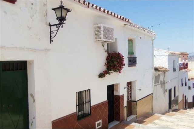 Town House - Beautiful completely..