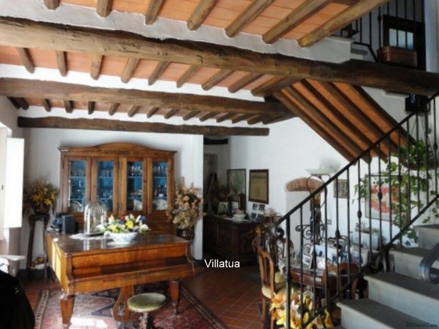 Country/farmhouse - For Sale - Hills.. - 2