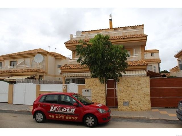 Semi-Detached for sale 159.950 €..