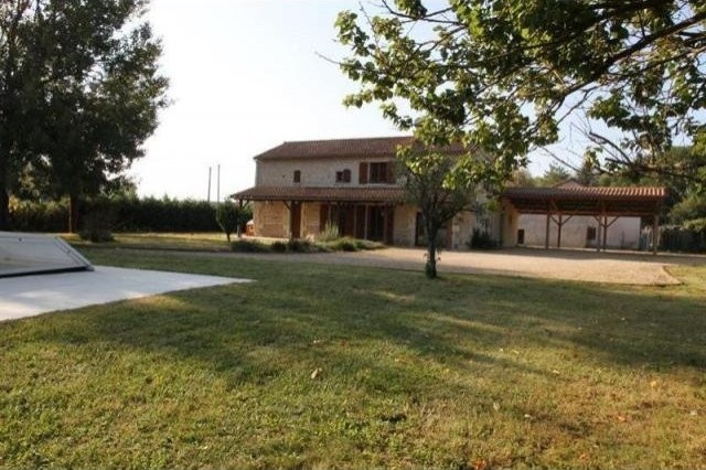 4 bedroom Character For Sale: 86140 15..