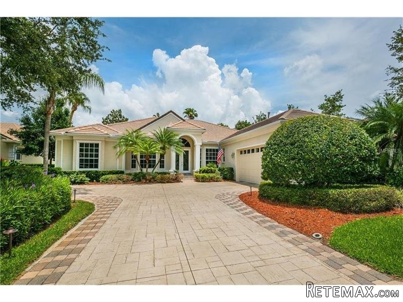 3 bedroom House For Sale: 8117..