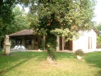 Near Beaumont Du Perigord, Lovely..