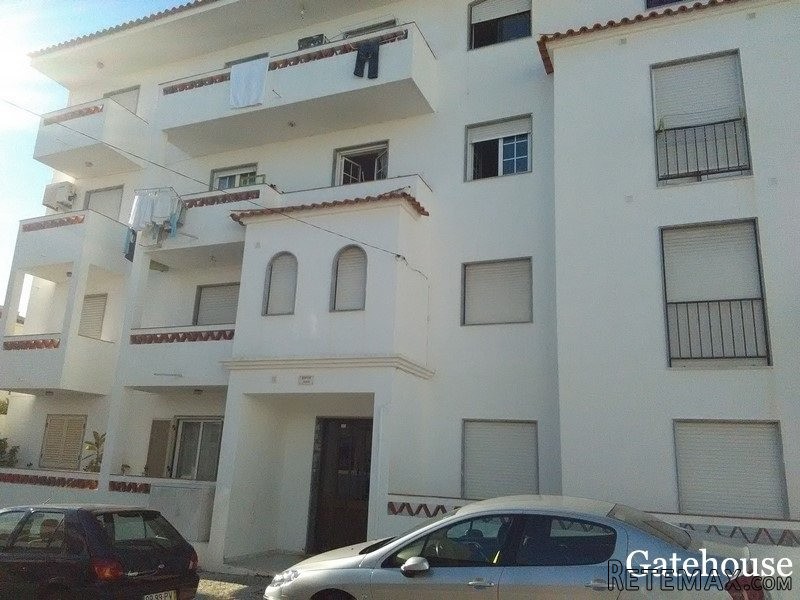 2 Beds Apartment For Sale In Quarteira..