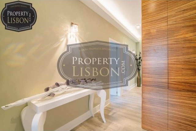 Furnished T2 Lisbon Apartment for Sale..