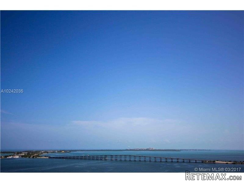 2 bedroom Flat For Sale: 1420 Brickell..