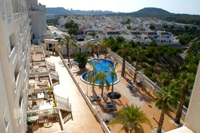 4 bedroom, 2 bathroom Apartment 110m2 - 2
