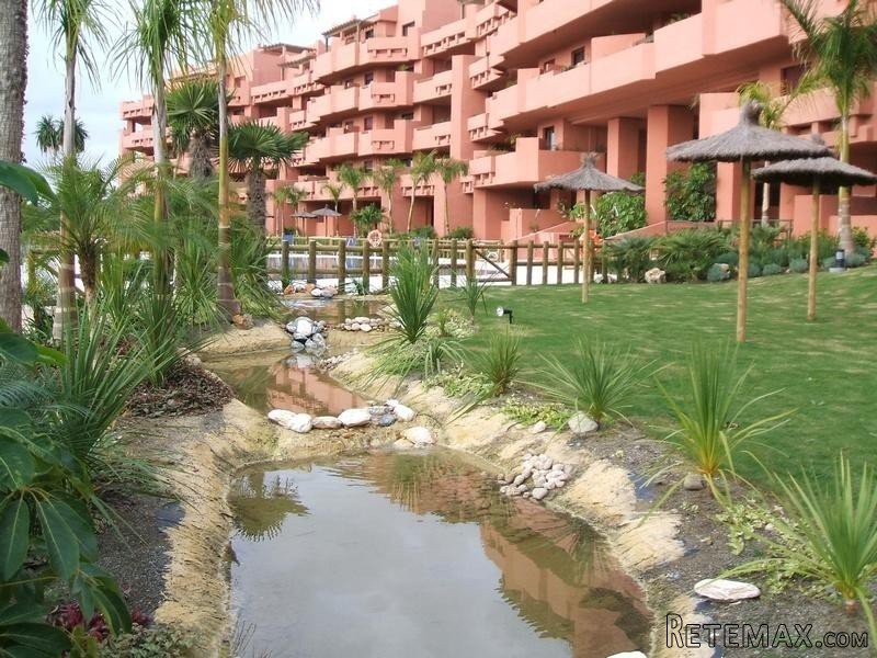 3 Bedrom Middle Floor Apartment