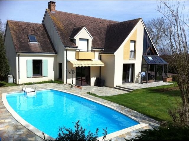 Architect Designed House with Pool