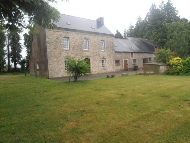 Pretty Farmhouse On Stone Inguiniel -..