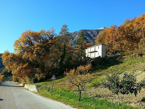 Stunning detached stone property in a.. - 2