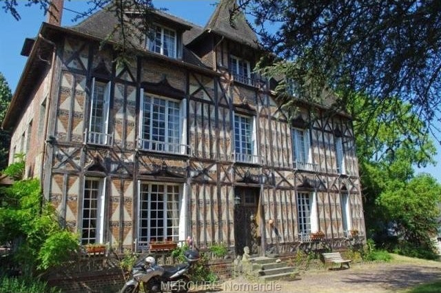 8 bedroom Manor House For Sale: 14290..