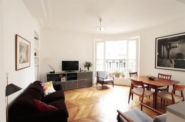 2 bedroom Property For Sale: 18th Paris.. - 2