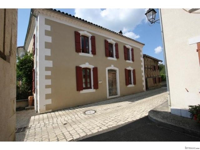 6 Bedroom Village House For Sale - 2