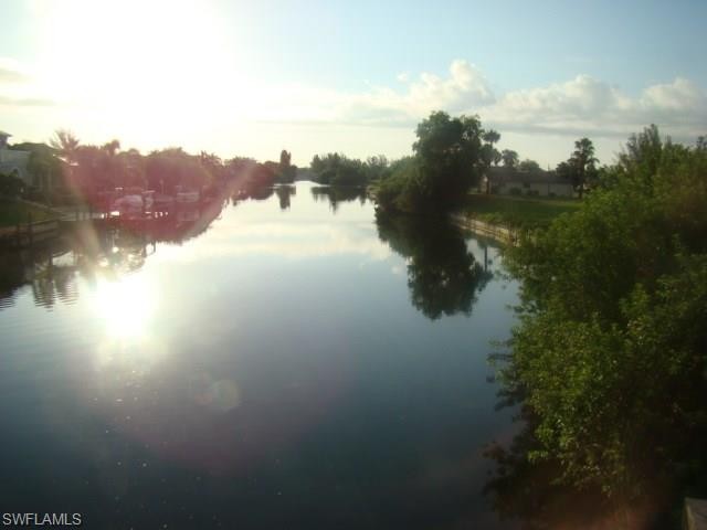 Land For Sale: Cape Coral, Florida