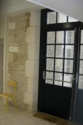 Character For Sale: 16000 CHARENTE - 2