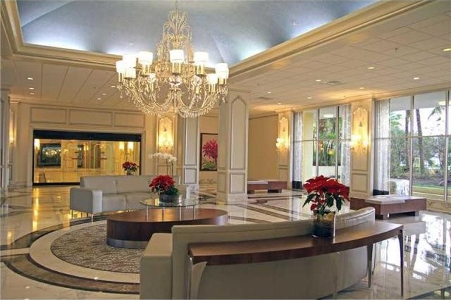 2 bedroom Flat For Sale: 5600 COLLINS.. - 2