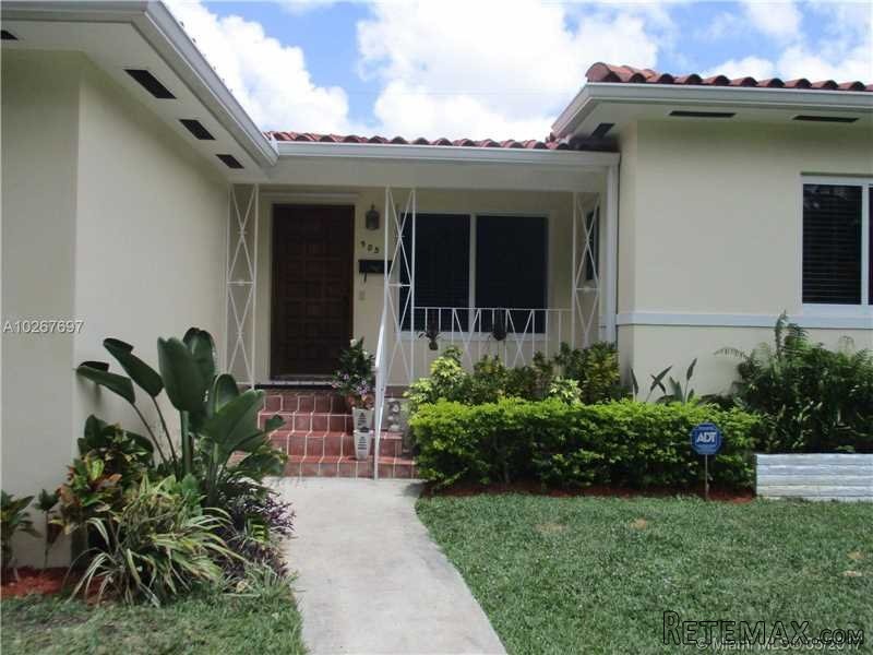 3 bedroom House For Sale: 905 Columbus.. - 2