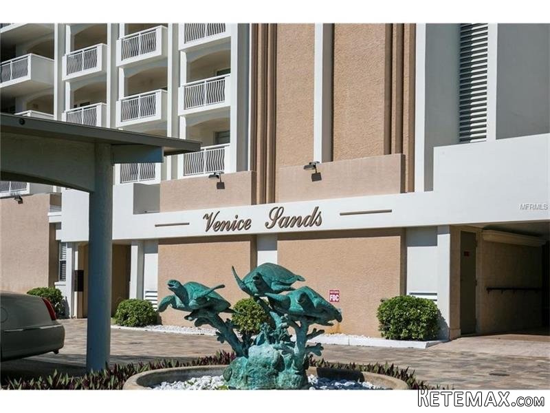 3 bedroom Town House For Sale: 633..