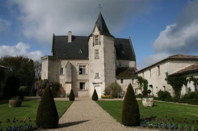 10 bedroom Castle For Sale: 17500..