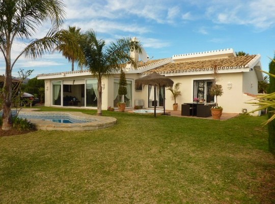 Villa for sale in Cabopino, Marbella..