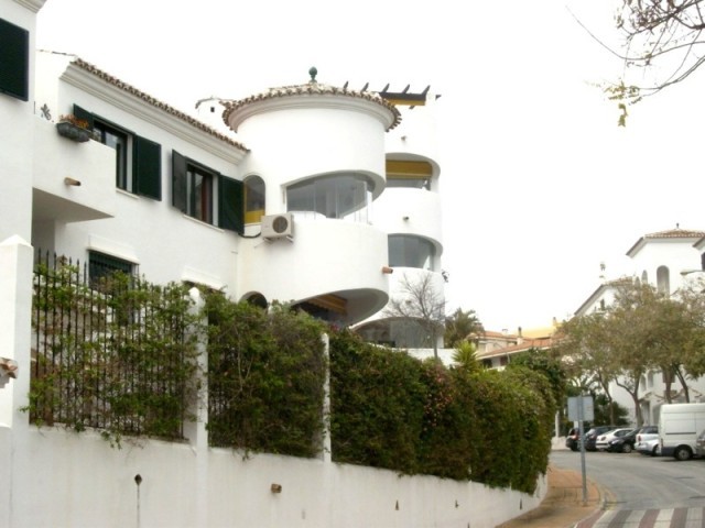 2 Bed Apartment for sale in Benalmadena..