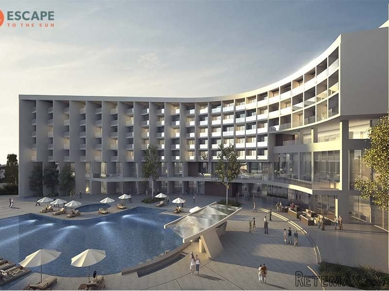 Luxury Frontline Apartment In Sun City..