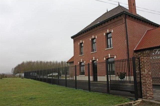9 bedroom House For Sale: 62136 SECTEUR.. - 2