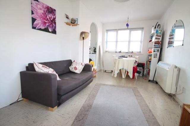 1 bed flat to rent - 2