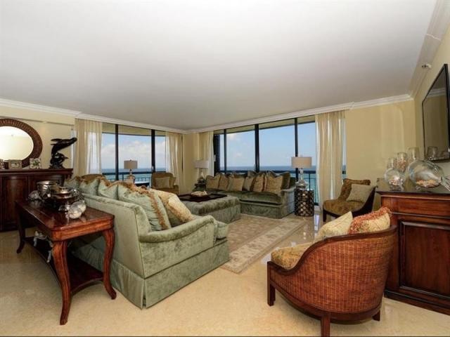 2 bedroom Residence For Sale: Singer.. - 2