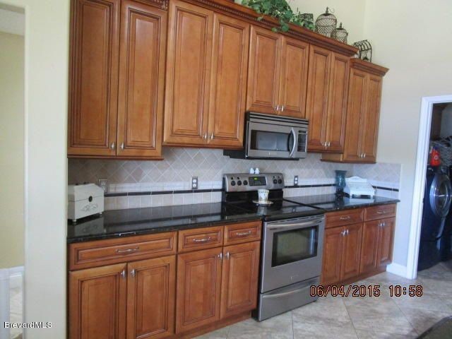 5864 Newbury Melbourne, FL 32940 - 2