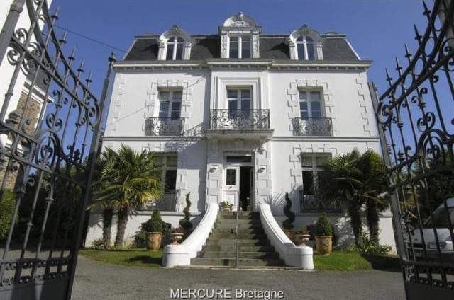 10 bedroom House For Sale: 35400 SAINT..