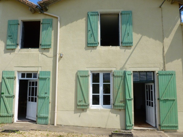 4 Bedroom Stone Village House