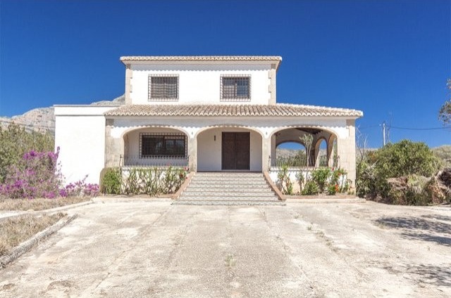 Finca for sale in Jvea