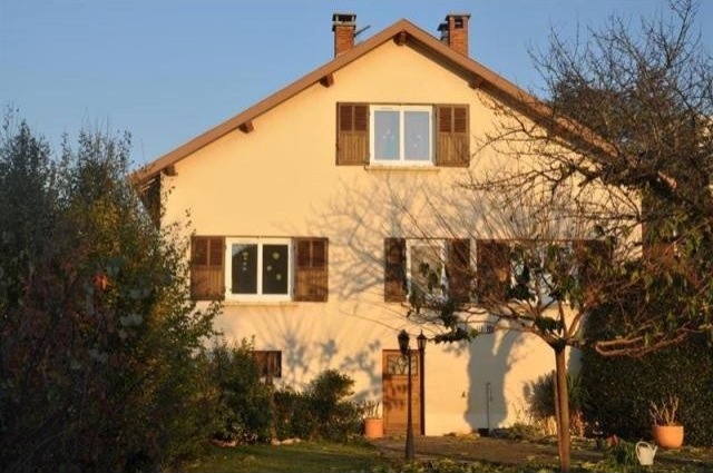 5 bedroom Villa For Sale: 01500..