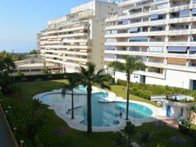 2 Bed Apartment for sale in Marbella