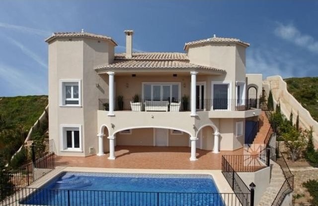Villa extraordinary sea views