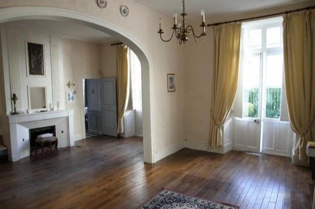 4 bedroom Town House For Sale: 86200 20..
