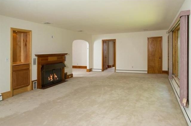 3 bedroom Residence For Sale: Newburgh.. - 2