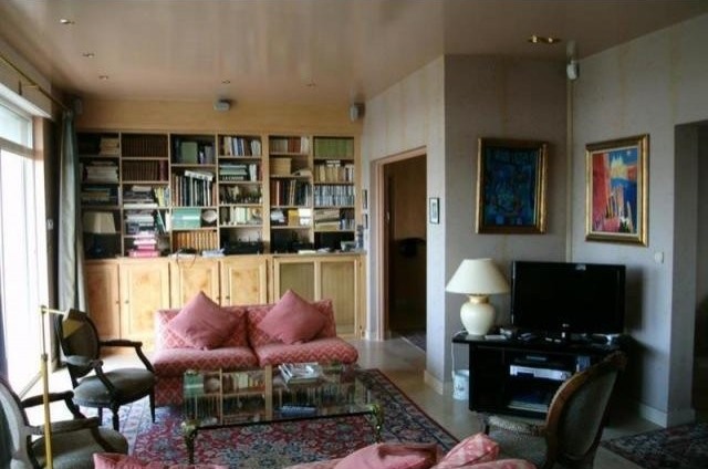 3 bedroom Flat For Sale: 17200 ROYAN