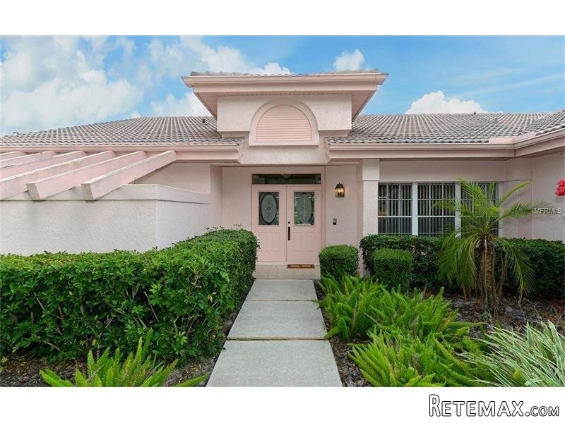 3 bedroom House For Sale: 4453 Highland.. - 2