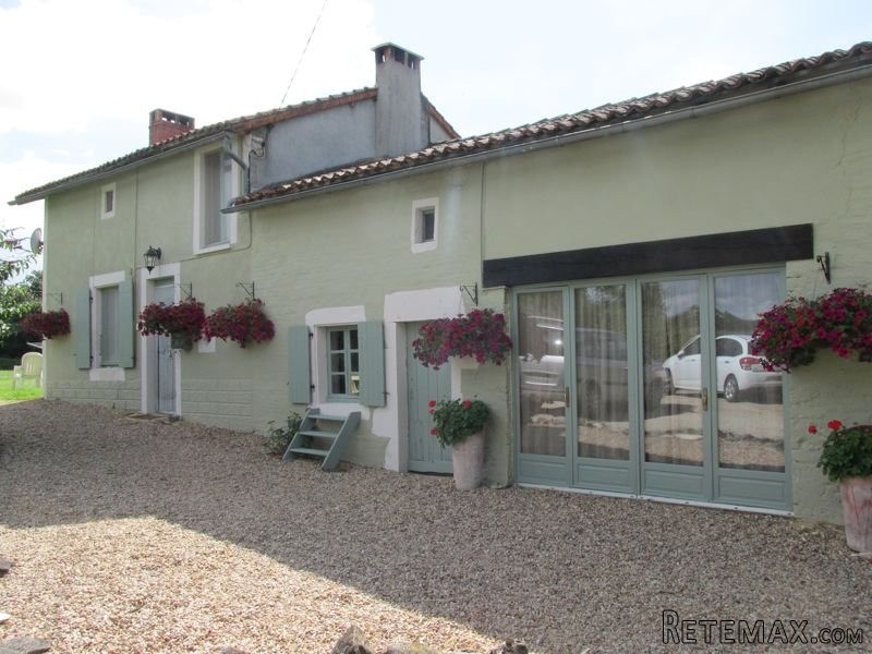 Main House, 3 Gites + Heated Pool