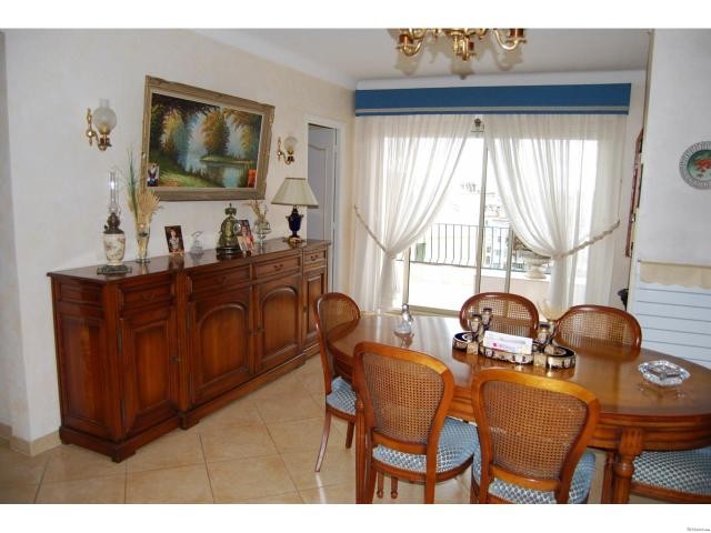 Two bed with Huge Balcony in Gambetta