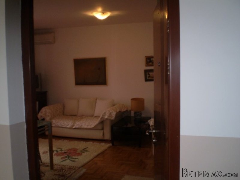 Prodajem Stan,Lekino Brdo, Beograd