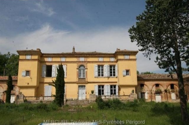 7 bedroom Castle For Sale: 31380.. - 2