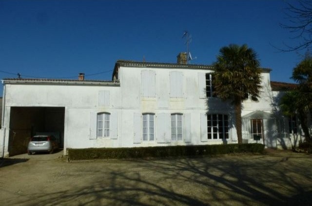 Farm Complex - St Palais De Phiolin - 2