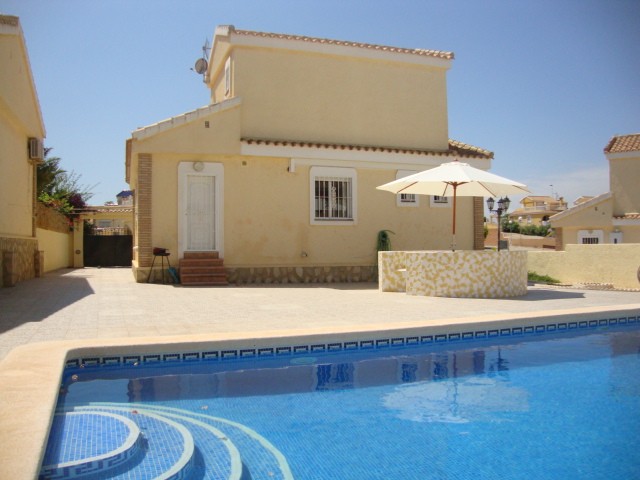 3 Bedroom Detached Villa with Private..