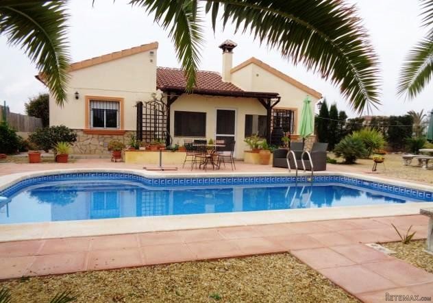 Villa For Sale In Zurgena, Almeria